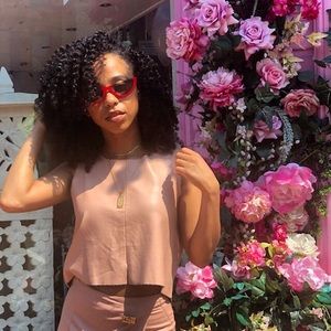 Meet your Posher, Nina